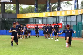 中国香港代表团棒球队进驻深圳备战全运会图片