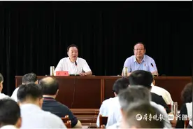 举办70年校庆，加速应用型本科建设，潍坊学院部署新学期工作图片
