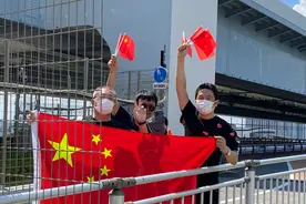 数次机场迎接、东京赛场告别，“郎导辛苦了”图片