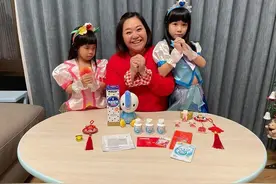 开学了！小女儿一路狂哭到校 钟欣凌回家「只想放鞭炮」图片