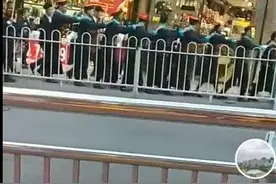 贵州商户组织“僵尸”队伍游街，官方：将介入调查图片