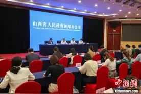 让卡车司机“洗热水澡”成为现实 山西推动高速公路服务区提质升级图片