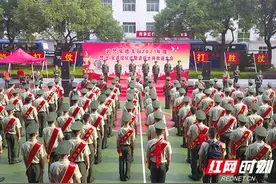 戎装褪去初心不改 武警常德支队举行警（士）官退役仪式图片