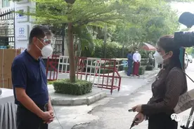 陈辰总领事接受缅甸当地电视台采访 介绍中国对缅甸提供抗疫援助总体情况图片