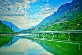 绝美风景线：湖北这10条“最美公路”，自驾族必打卡！图片