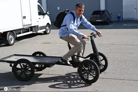 出行新方式！德国公司展示货运自行车图片