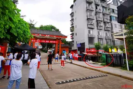 学生雷雨夜被路边断裂树枝砸伤 法院判决：非不可抗力事件，赔图片