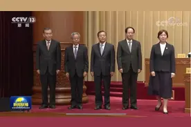 “打虎女将”邹加怡升正部，外语流利任职财政部多年，曾任中纪委常委图片