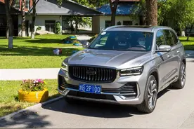 越级“搅局者”？吉利星越L初体验 | CAR REVIEWS图片