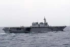 今年年末 美军F35B战机将在日本准航母上起降图片