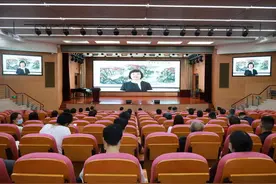 开学第一课 郑外校长借用袁隆平院士的话劝勉学子图片