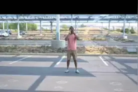 特斯拉推监测驾驶员新功能，脱手检测能管住老司机玩手机吗？图片