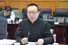 别让中国工艺美术走向“两极化”图片