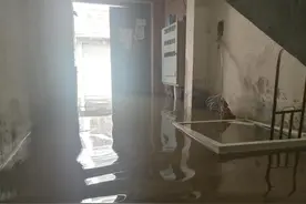 有事找半岛，记者帮您办丨最深达一米半！大雨过后小区被积水围困，居民：断水断电两天了图片