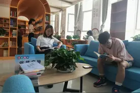 新疆兵团一师工会推进职工书屋建设，打造智慧阅读平台图片