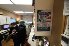 有病床没护士？疫情致美国旅行护士走俏 周薪5000美元图片