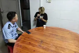 怎么回事？前男友赖着不走，她报警求助，双双被刑拘图片