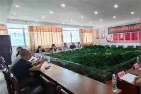 湘鄂边界迎来振兴路——桑植县龙潭坪镇与鹤峰县走马镇开展乡村振兴工作交流协作图片