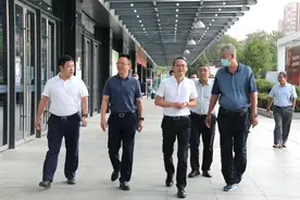 贵州双龙航空港经济区管委会主任常文松调研文明城市巩固提升工作图片