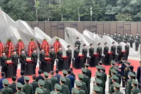 新华全媒+|英雄，祖国已如你所愿——各界群众与志愿军烈士“跨越时空”的对话图片