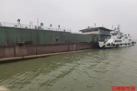 满载排水量1700吨，近年来长沙所查最大非法改装运砂船舶被拆除图片
