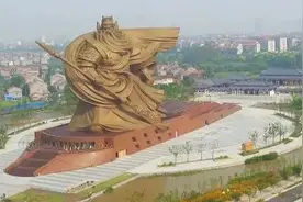 湖北荆州“全球最大关公像”启动搬移工作图片
