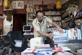 无人书店藏书10万册，顾客自取，“隐世店主”却是这样的图片