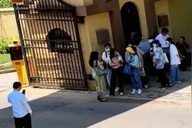 买行程、蹲酒店、卖照片……揭秘明星“代拍”产业链图片