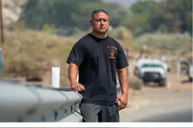 美国退役士兵驾车遭警察截停，没被指控罪名车上现金却遭没收图片