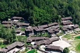 千城百县看中国：在湖北宣恩彭家寨感受土家文化视频封面