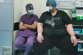 500多斤小伙上街回头率堪比美女 减重手术找回自信图片