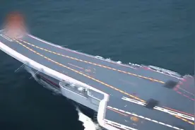 强军精武河南兵丨辽宁舰舰载机女引导员张明珠：青春在甲板上绽放图片