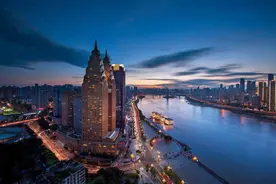 流标了！重庆喜来登大酒店第一次拍卖没拍出去图片