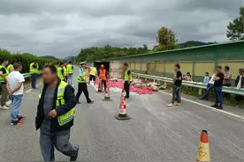 超载驾驶“驶”不得，稍有不慎悔终生 | 一线微观图片