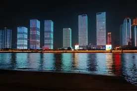长沙的晚上有多美，请到橘子洲看美轮美奂的湘江夜景图片