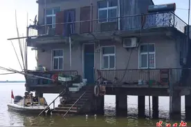 禁捕两年半，巡查人员的湖面航行距离几乎绕地球三圈图片