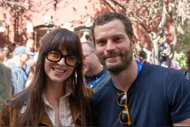 《五十度灰》主创重聚 南叔、达妹亮相特柳赖德图片