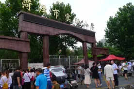 山东一小学入学要求房产套内超60平米！校方称会推进解决图片