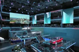 2021慕尼黑车展：梅赛德斯奔驰4款全新车型全球首发视频封面