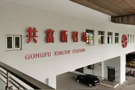 【提示】宝山共和新路高架道路、轨交1号线正在“换装”，一起来看→图片