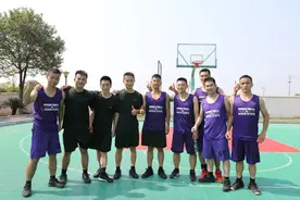 熄灯号丨微笑，也可以传染图片