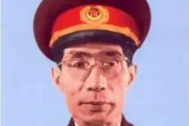 开国上将、中将和少将，他们仨资历最老图片