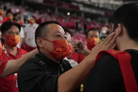 体坛联播｜刘国梁不参选国际乒联主席，周琦或赴澳大利亚打球图片