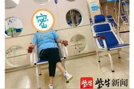 女子和狗同喝一瓶矿泉水，随即食物中毒？真相来了图片
