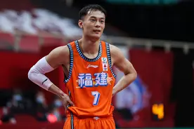 落选NBA，无缘CBA！汤杰，困在现实的“篮球顶流”图片