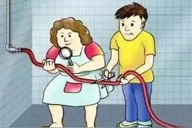 楼下装修将楼上热水器电线弄断，业主上诉法庭：“给我500就撤诉”图片