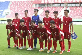 全运会U18男足决赛：东道主陕西队点球大战险胜重庆队夺冠图片