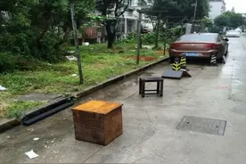 “抢车位大战”花样百出，他们这样整治→图片