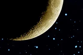 星空有约｜“星月童话”来了，金星“邂逅”眉月图片