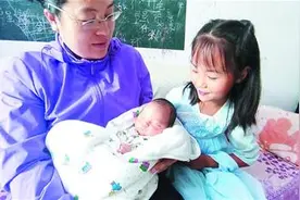 走进80后教师夫妻的“三孩”家庭，住房、托养问题他们这样说图片